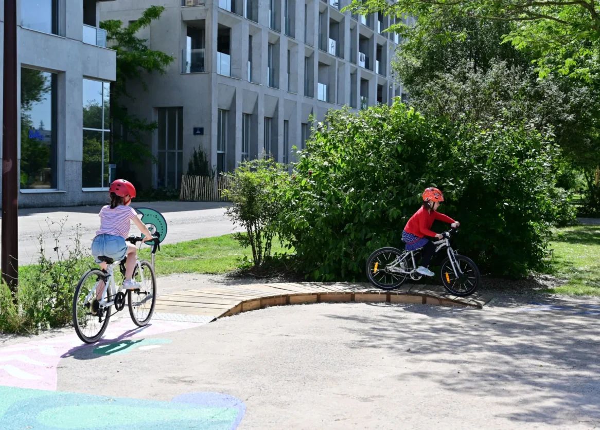 « Les Petits Zigzagueurs ». © Vincent Jacques/Samoa