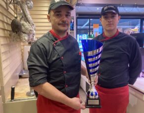 Virgile Dos Santos et Hugo Delpierre, bouchers chez la Maison Lusson à Nantes.