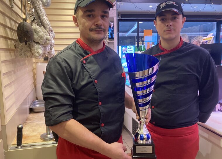 Virgile Dos Santos et Hugo Delpierre, bouchers chez la Maison Lusson à Nantes.