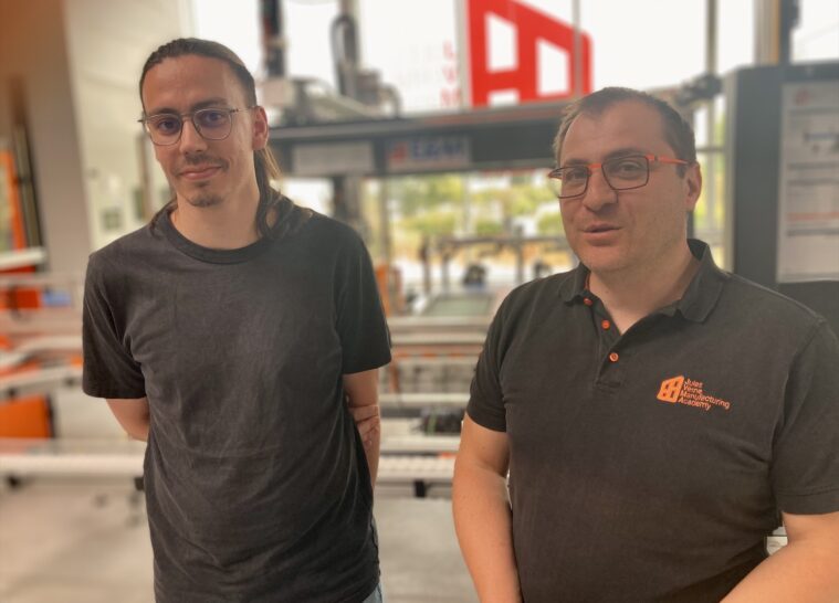 Jean Ayreault, apprenti et Cyril Kouzoubachian, directeur de la JVMA.
